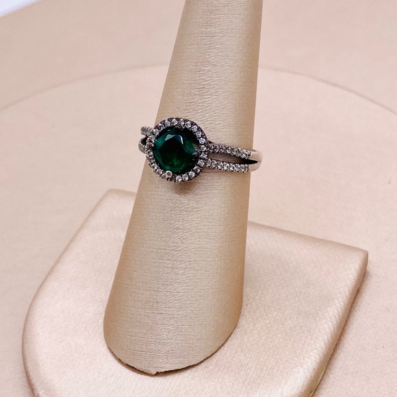 925 Sterling Silver Green & White Topaz Halo Ring - Picture 5 of 14